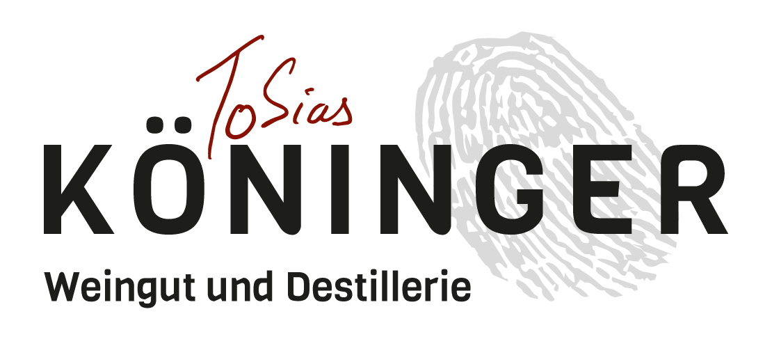 Altes Kirschwasser "im Maulbeerbaumholzfass gereift" 42% Vol Alk 0,5L