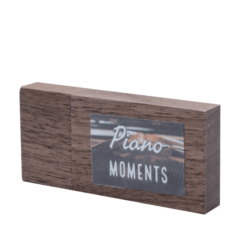 Album "Piano Moments" auf USB-Speicherstick