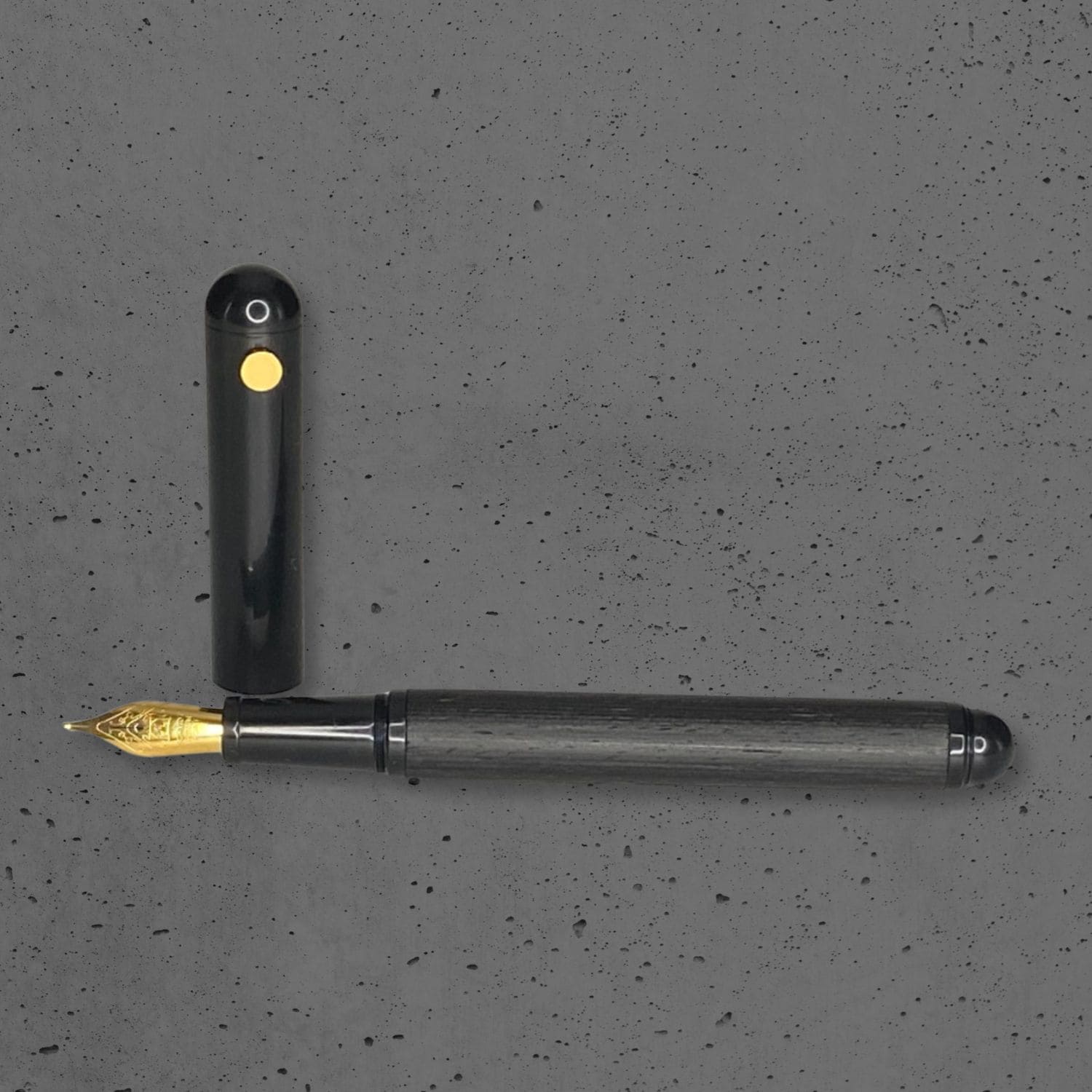 CONTRACT Black Füllfederhalter | e+m Holzprodukte