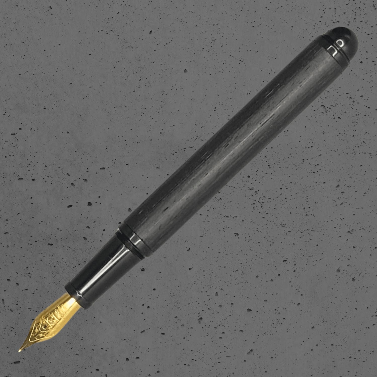 CONTRACT Black Füllfederhalter | e+m Holzprodukte