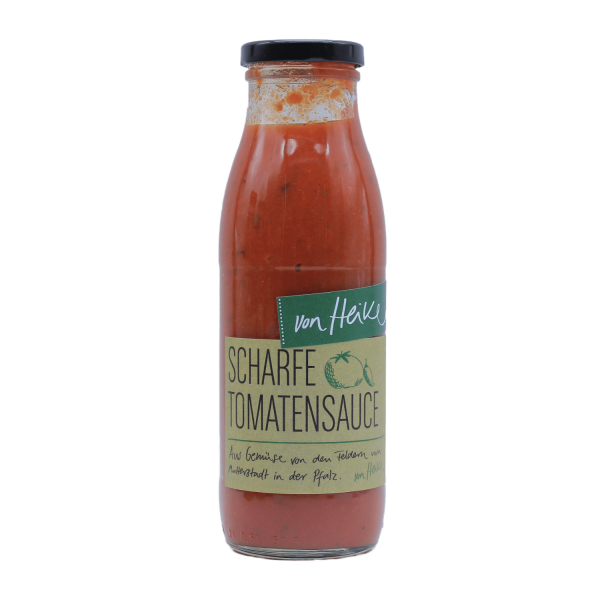 scharfe Tomatensauce in der Glasflasche von von Heike